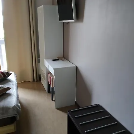 Hotel Les Marmottes 2 Etoiles Nn Montferrier