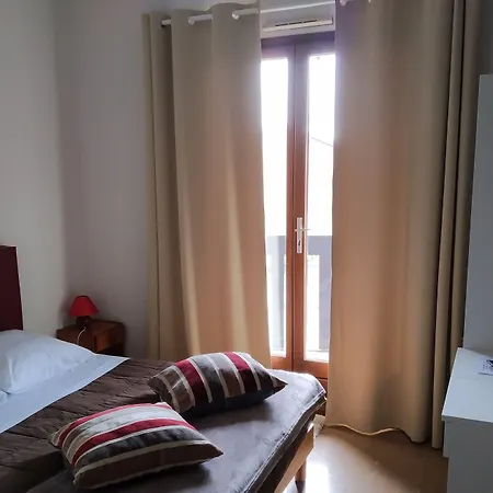 Hotel Les Marmottes 2 Etoiles Nn