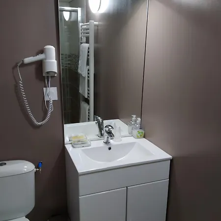 Hotel Les Marmottes 2 Etoiles Nn