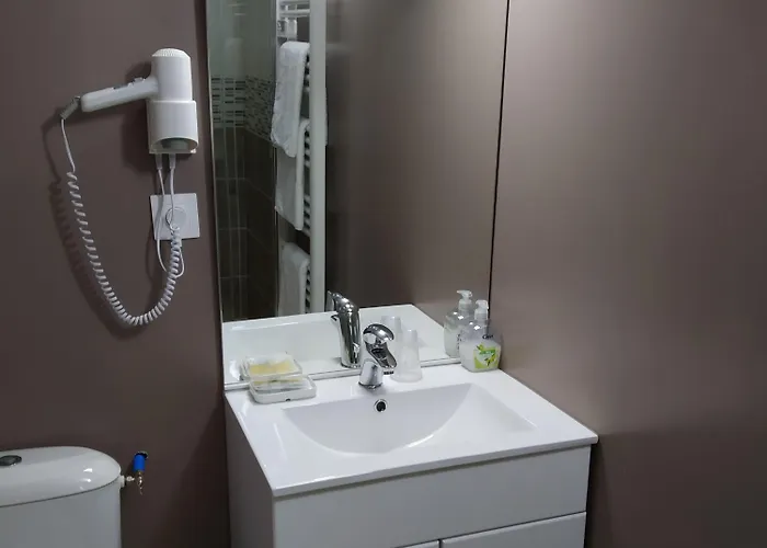 Hotel Les Marmottes 2 étoiles Nn